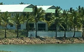 Hichinbrook Lodge, Waterfront